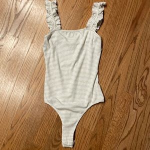 Le Lis tank bodysuit size small♥️